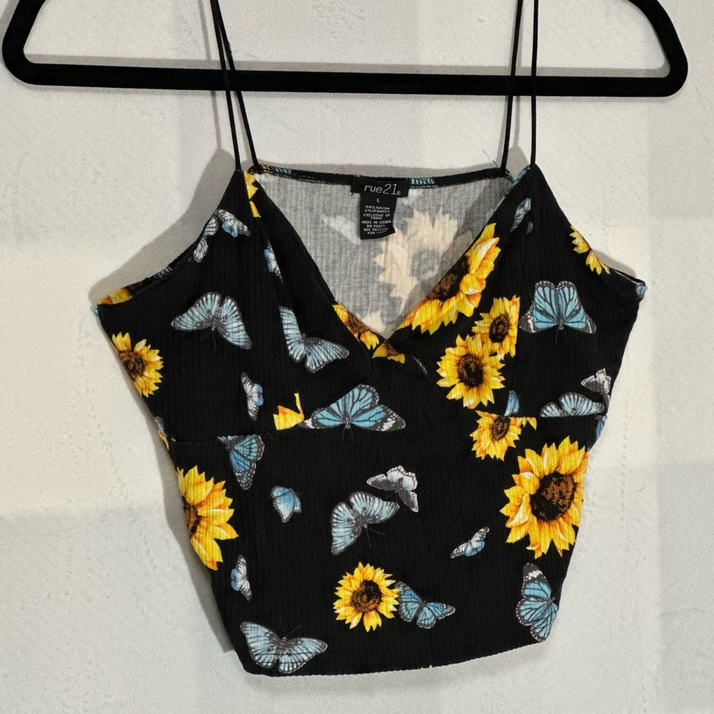 🦋🌻Cropped ribbed top from Rue 21🌻🦋